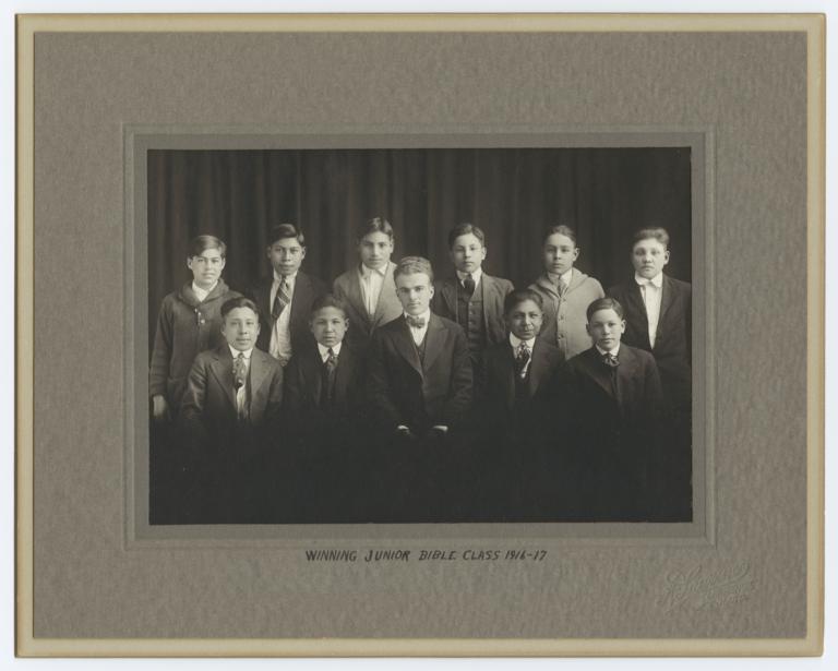 Portrait of Winning Junior Bible Class for 1916-17