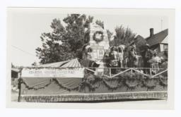 Prize Winning Float with a Replica of the Chieftain's Memorial