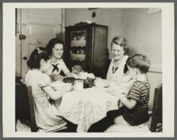 Nurses' Family Health Series: Tuberculosis Album -- Family Together for Well-Balanced Meal