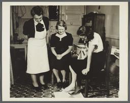 Nurses' Family Health Series: Tuberculosis Album -- Foot Exercices 